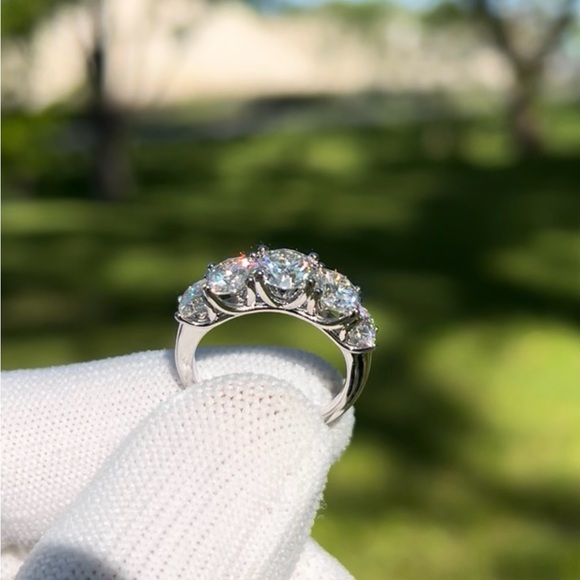 3.6CT 5 STONE MOISSANITE DIAMOND WEDDING / ENGAGEMENT RING - Picture 2 of 12